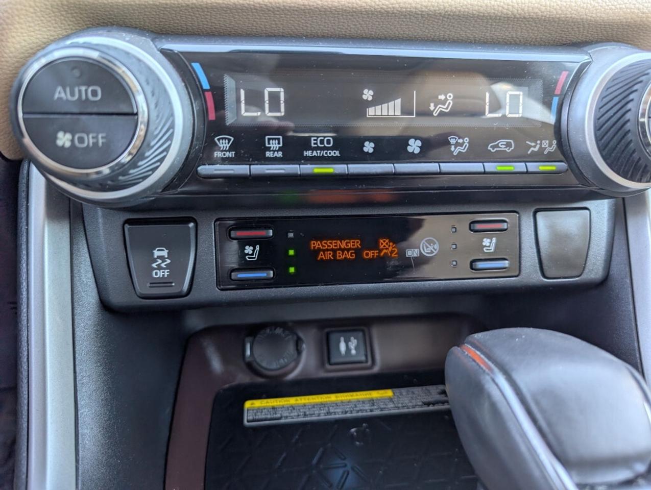 2019 Toyota RAV4 LIMITED AWD   NAV   LEATHER   SUNROOF   CAMERA Photo