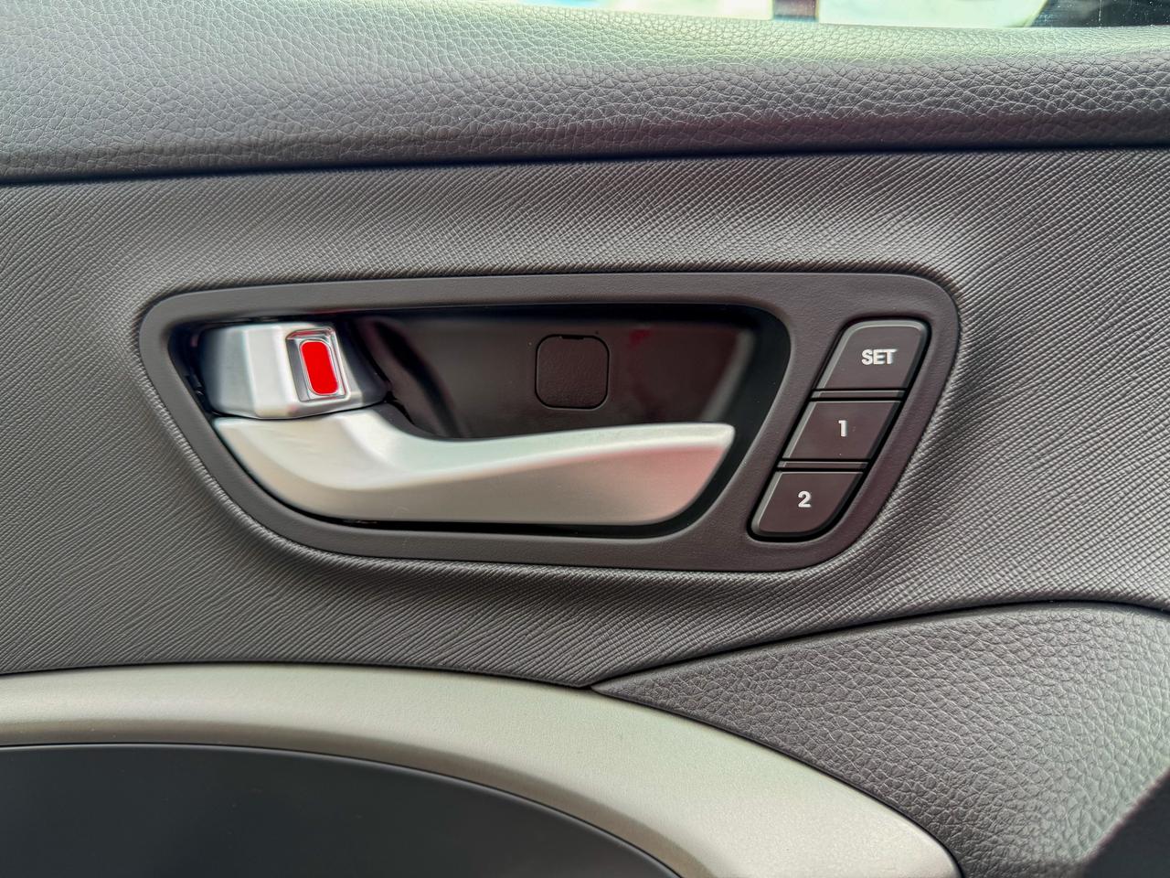 2018 Hyundai Santa Fe Ultimate/BSM/NAVI/ACC/PANO/CAMERA/AWD/LANE ASSIST Photo