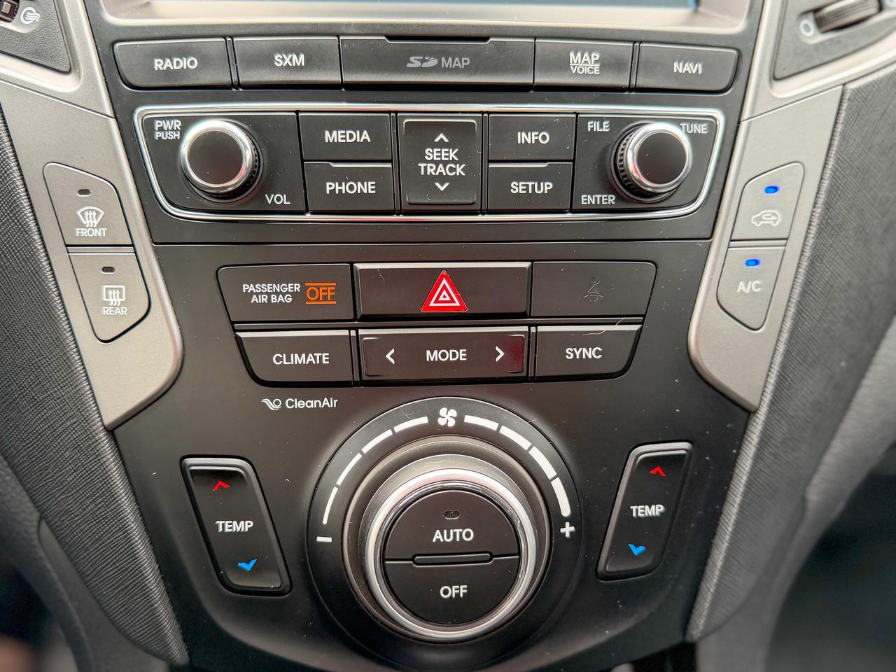 2018 Hyundai Santa Fe Ultimate/BSM/NAVI/ACC/PANO/CAMERA/AWD/LANE ASSIST Photo