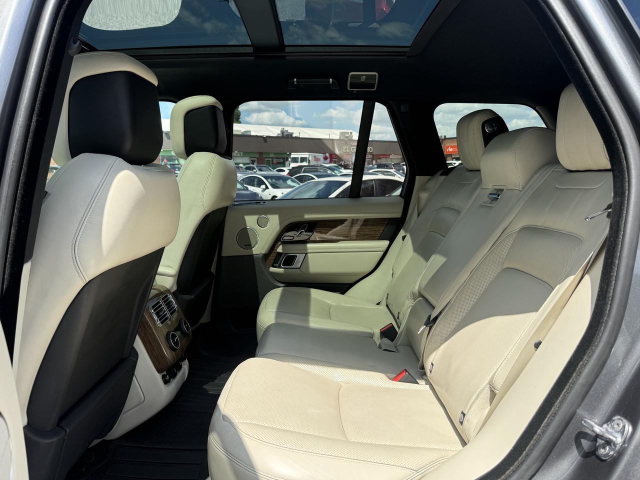 2019 Land Rover Range Rover HSE l TD6 l Diesel l Full Size l Navi l AWD l 3.0L Photo