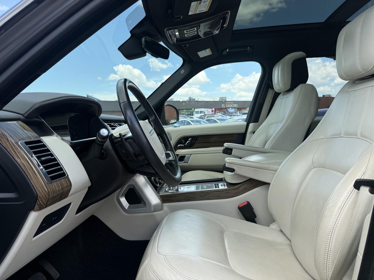 2019 Land Rover Range Rover HSE l TD6 l Diesel l Full Size l Navi l AWD l 3.0L Photo