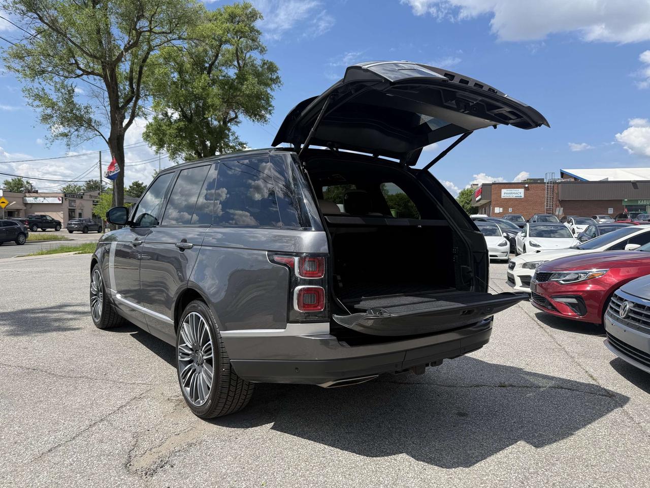 2019 Land Rover Range Rover HSE l TD6 l Diesel l Full Size l Navi l AWD l 3.0L Photo