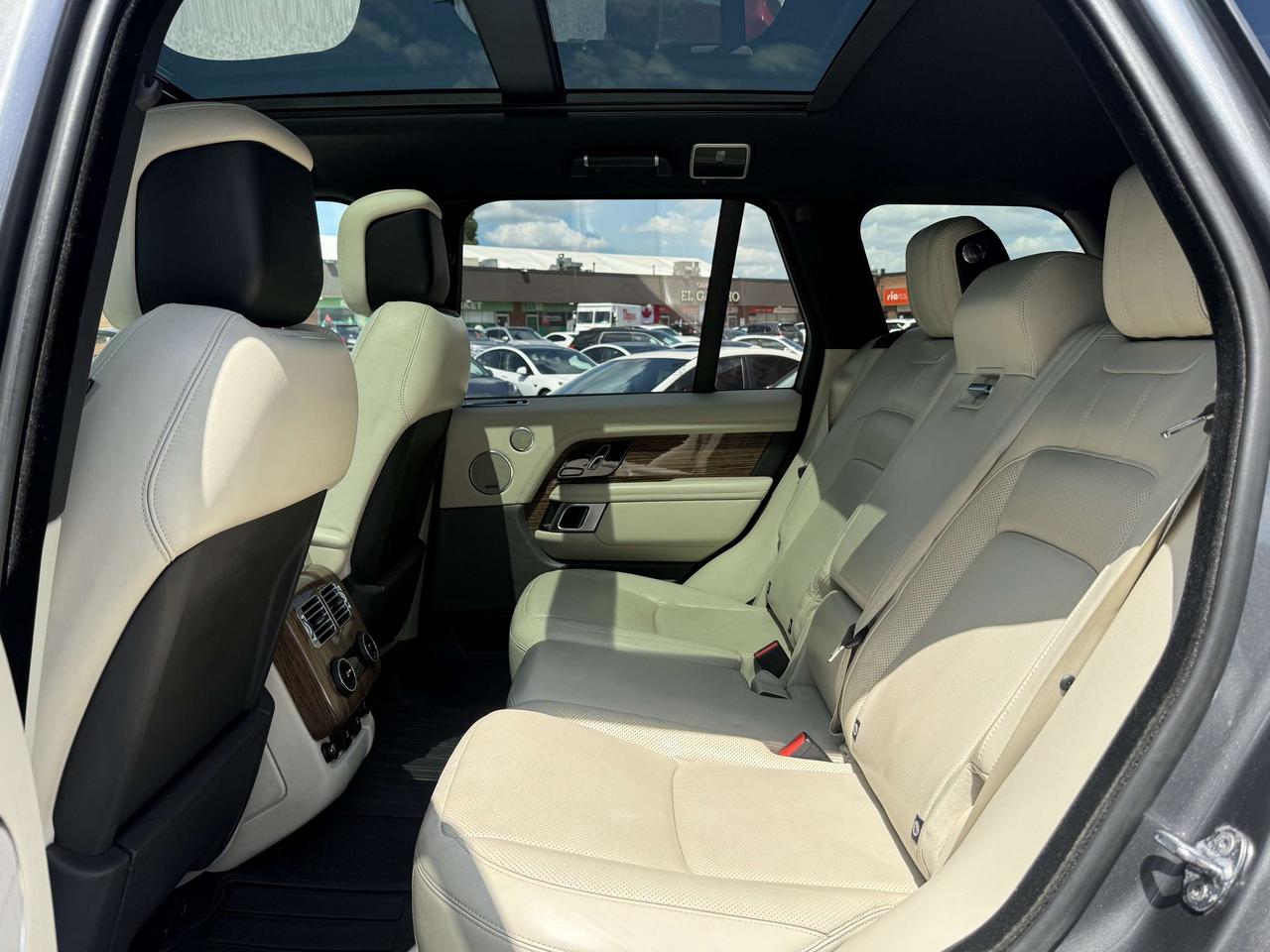 2019 Land Rover Range Rover HSE l TD6 l Diesel l Full Size l Navi l AWD l 3.0L Photo