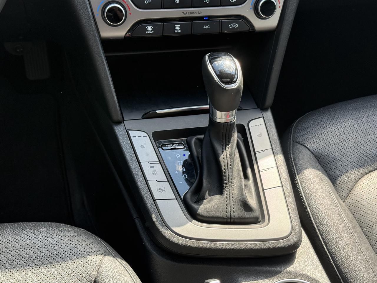 2017 Hyundai Elantra Limited l FWD l 2.0L l 4Cyl l Fully Loaded l 4Cyl Photo