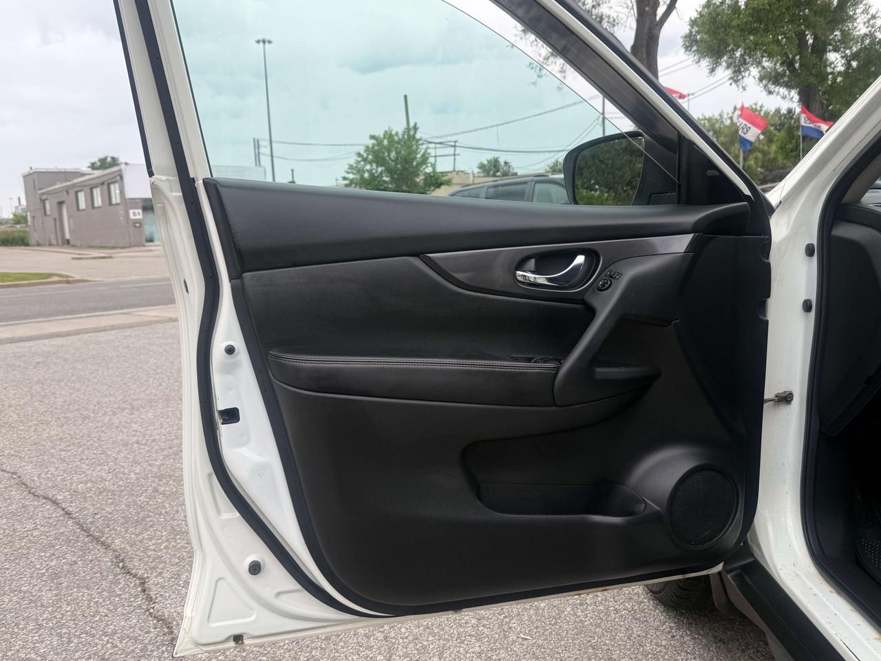 2020 Nissan Rogue S l AWD l 2.5L l 4Cyl l RCam l CarPlay l Eco l Photo