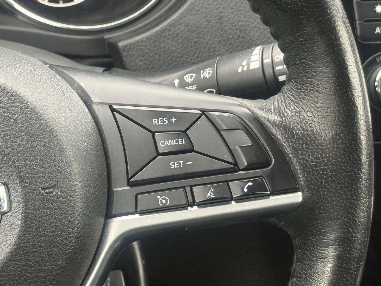 2020 Nissan Rogue S l AWD l 2.5L l 4Cyl l RCam l CarPlay l Eco l Photo