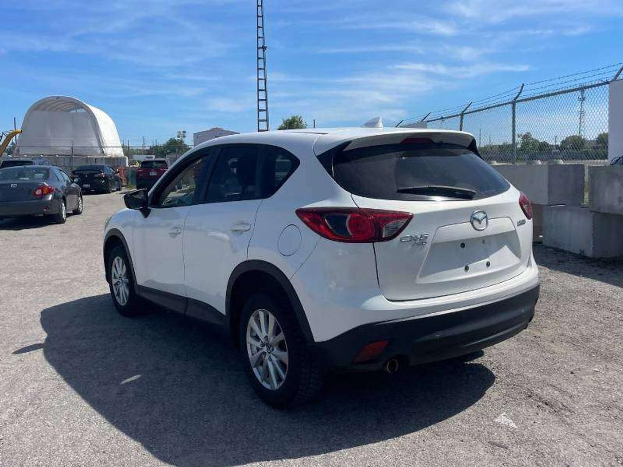 2016 Mazda CX-5 GX l AWD l Auto l 2.5L l 4Cyl l Navi l Low Kms l Photo3