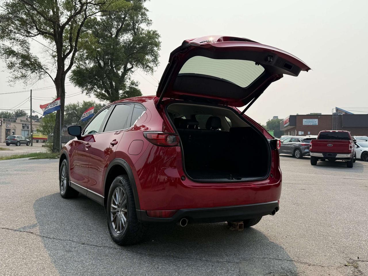 2018 Mazda CX-5 No Accidents l GS l AWD l 2.5i l 4Cyl l RCam l BSM Photo