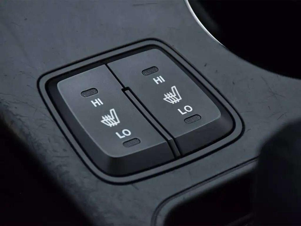 2014 Hyundai Sonata SE ~Moonroof ~Heated Leather ~Bluetooth ~Camera Photo
