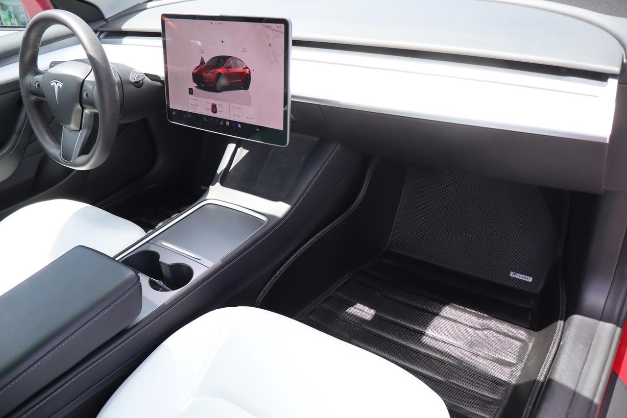 2022 Tesla Model 3 Performance   No Accident   White Interior Photo