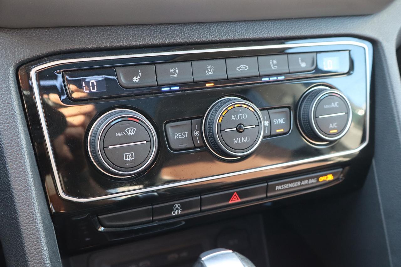 2021 Volkswagen Atlas Execline R-Line 4MOTION V6 Brown Interior 6 Passen Photo