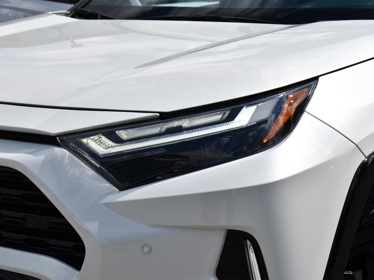 2023 Toyota RAV4 XSE Hybrid AWD Sunroof Back Up Camera Photo