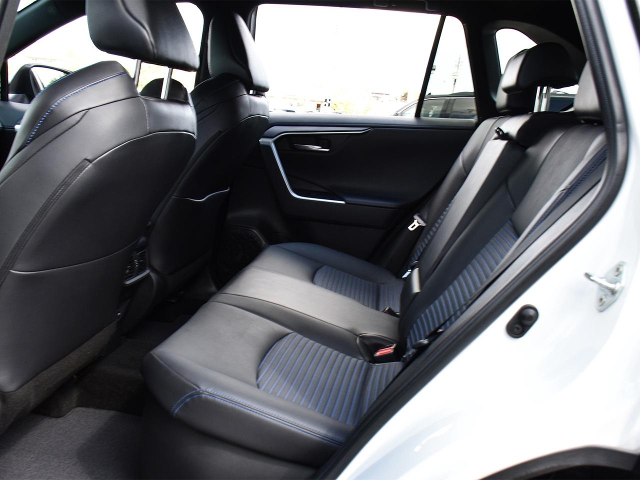 2023 Toyota RAV4 XSE Hybrid AWD Sunroof Back Up Camera Photo