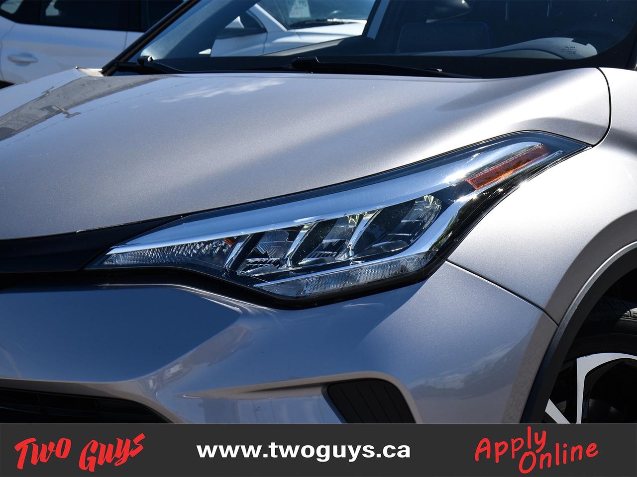 2020 Toyota C-HR XLE Premium Back Up Camera Heated Front Seats Photo