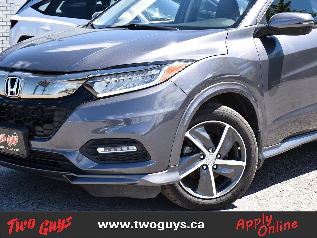 2022 Honda HR-V Touring AWD Leather Sunroof Back Up Camera Photo