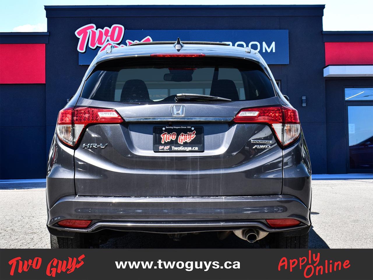 2022 Honda HR-V Touring AWD Leather Sunroof Back Up Camera Photo