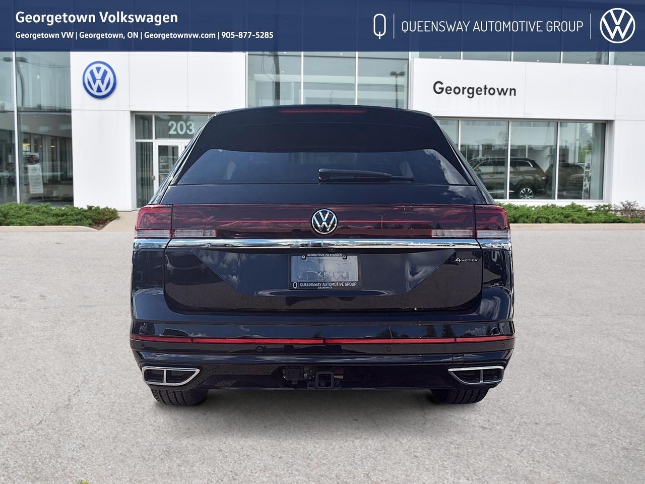 2024 Volkswagen Atlas Execline 4Motion   Pano Roof   Captain's Chair Pkg Photo