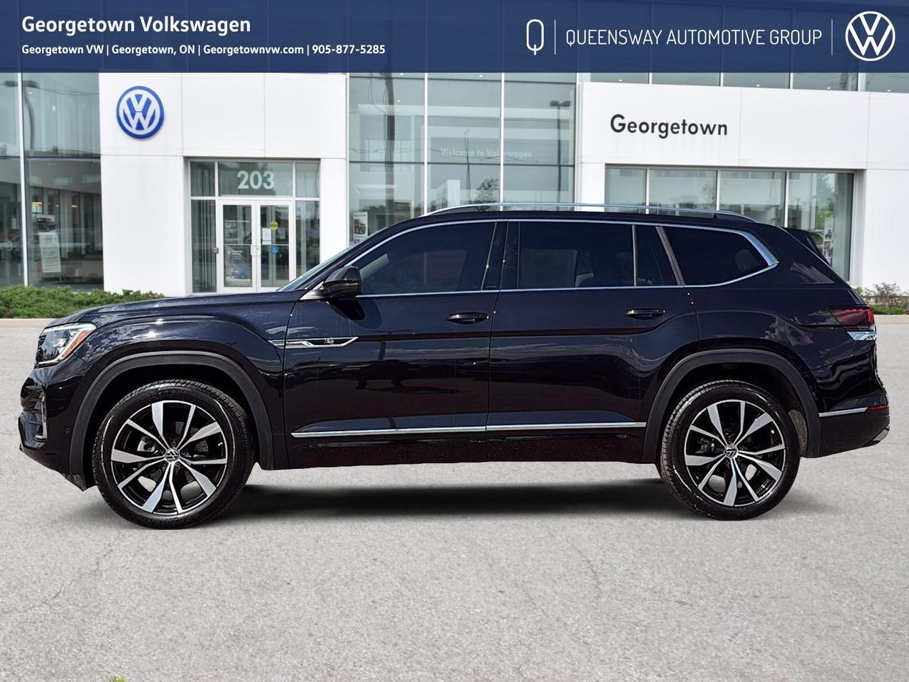 2024 Volkswagen Atlas Execline 4Motion   Pano Roof   Captain's Chair Pkg Photo4
