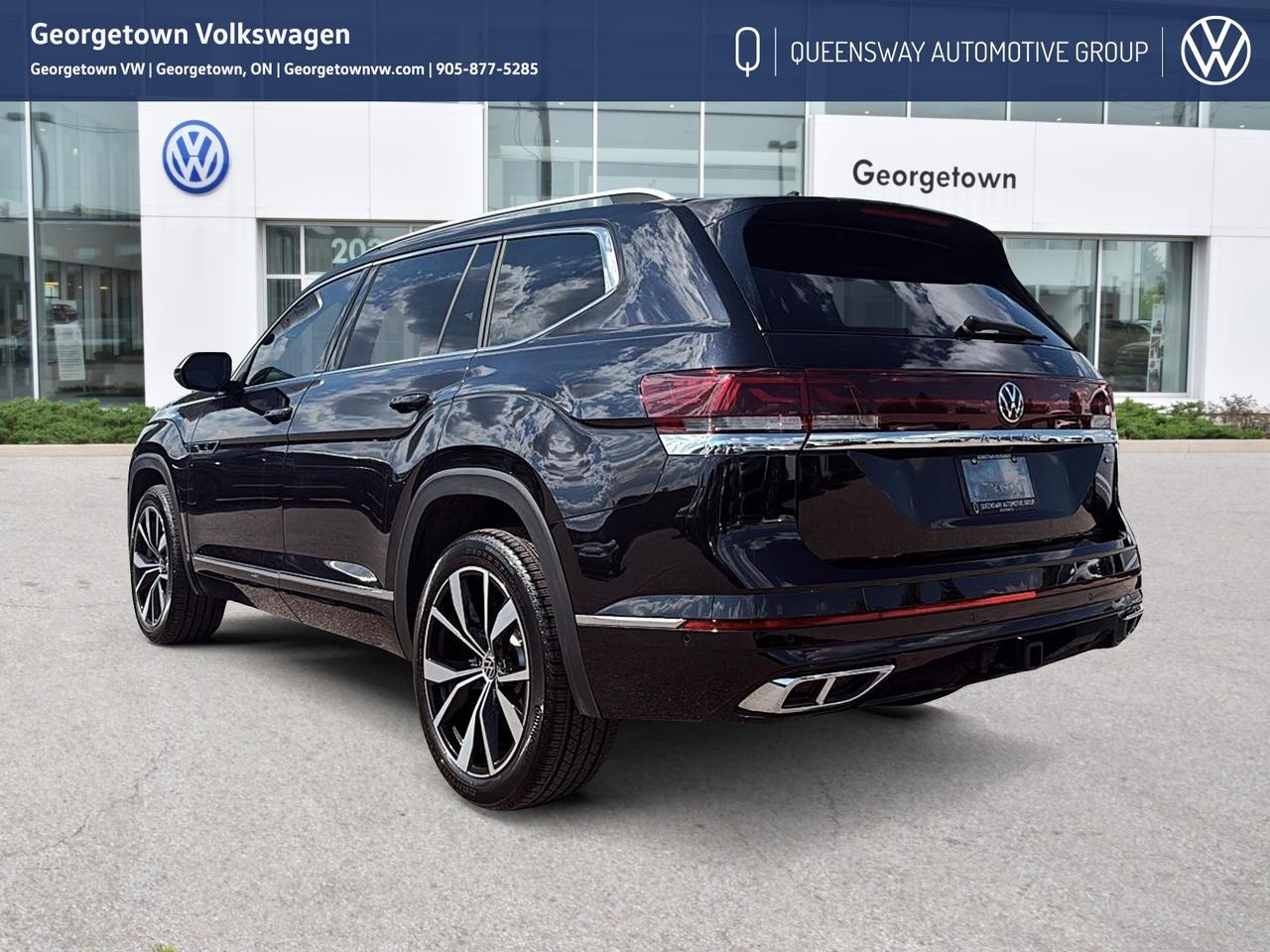 2024 Volkswagen Atlas Execline 4Motion   Pano Roof   Captain's Chair Pkg Photo