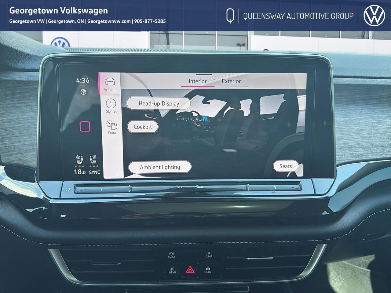 2024 Volkswagen Atlas Execline 4Motion   Pano Roof   Captain's Chair Pkg Photo