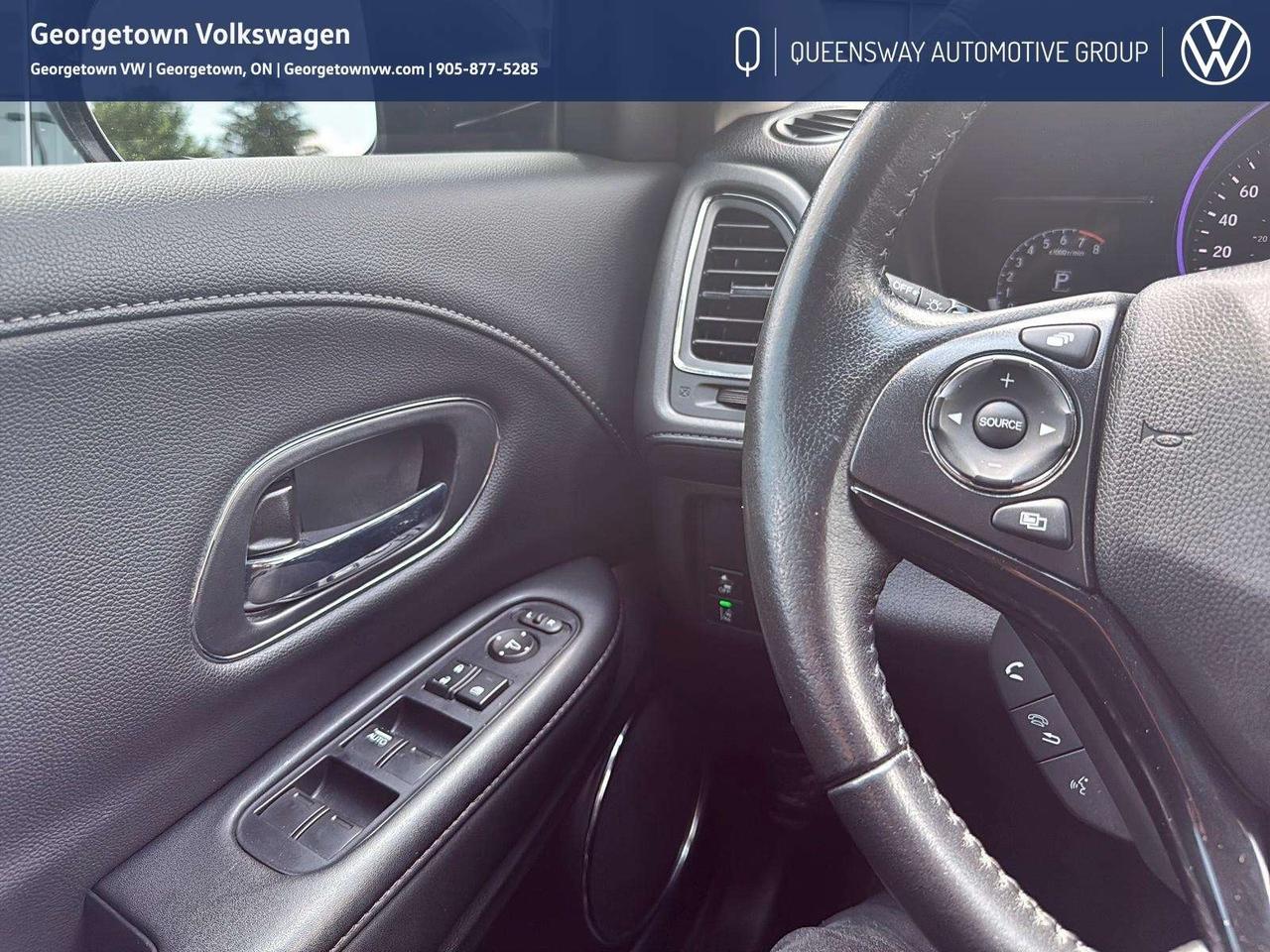2020 Honda HR-V Touring Pano Roof   Carplay   Heated Seats Photo