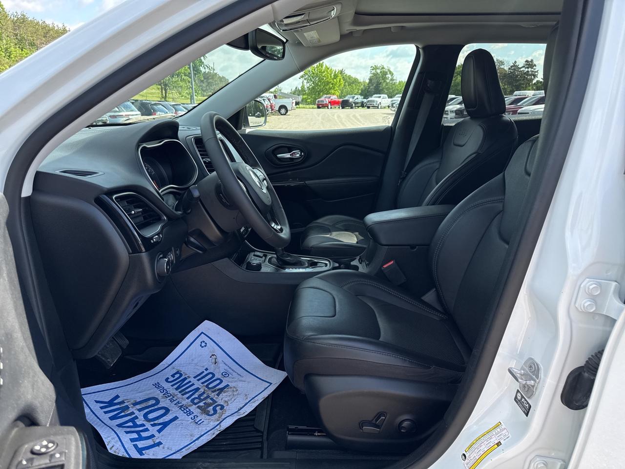 2023 Jeep Cherokee Altitude - sunroof - htd seats/wheel Photo
