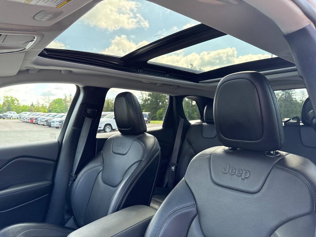2023 Jeep Cherokee Altitude - sunroof - htd seats/wheel Photo