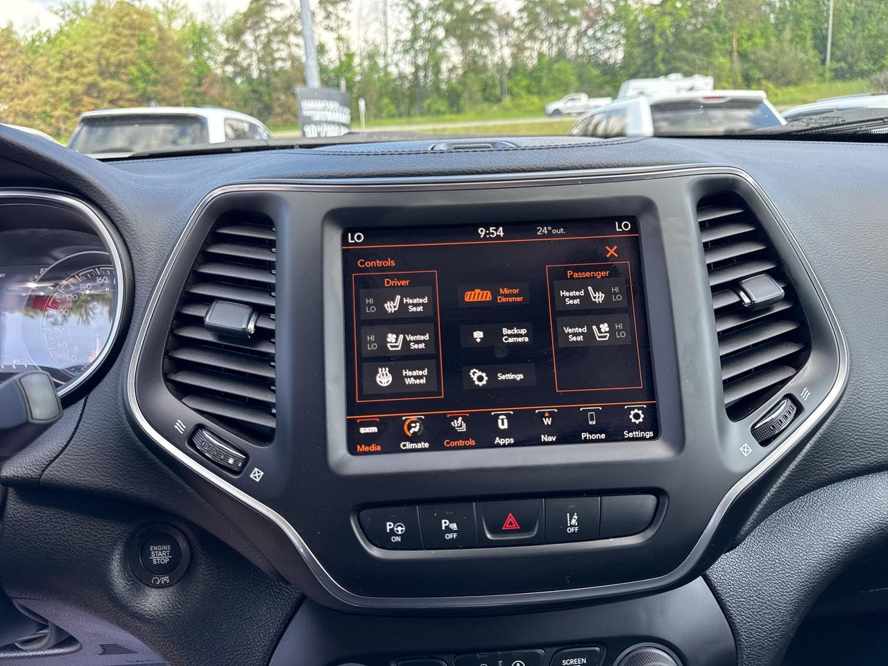 2023 Jeep Cherokee Altitude - sunroof - htd seats/wheel Photo