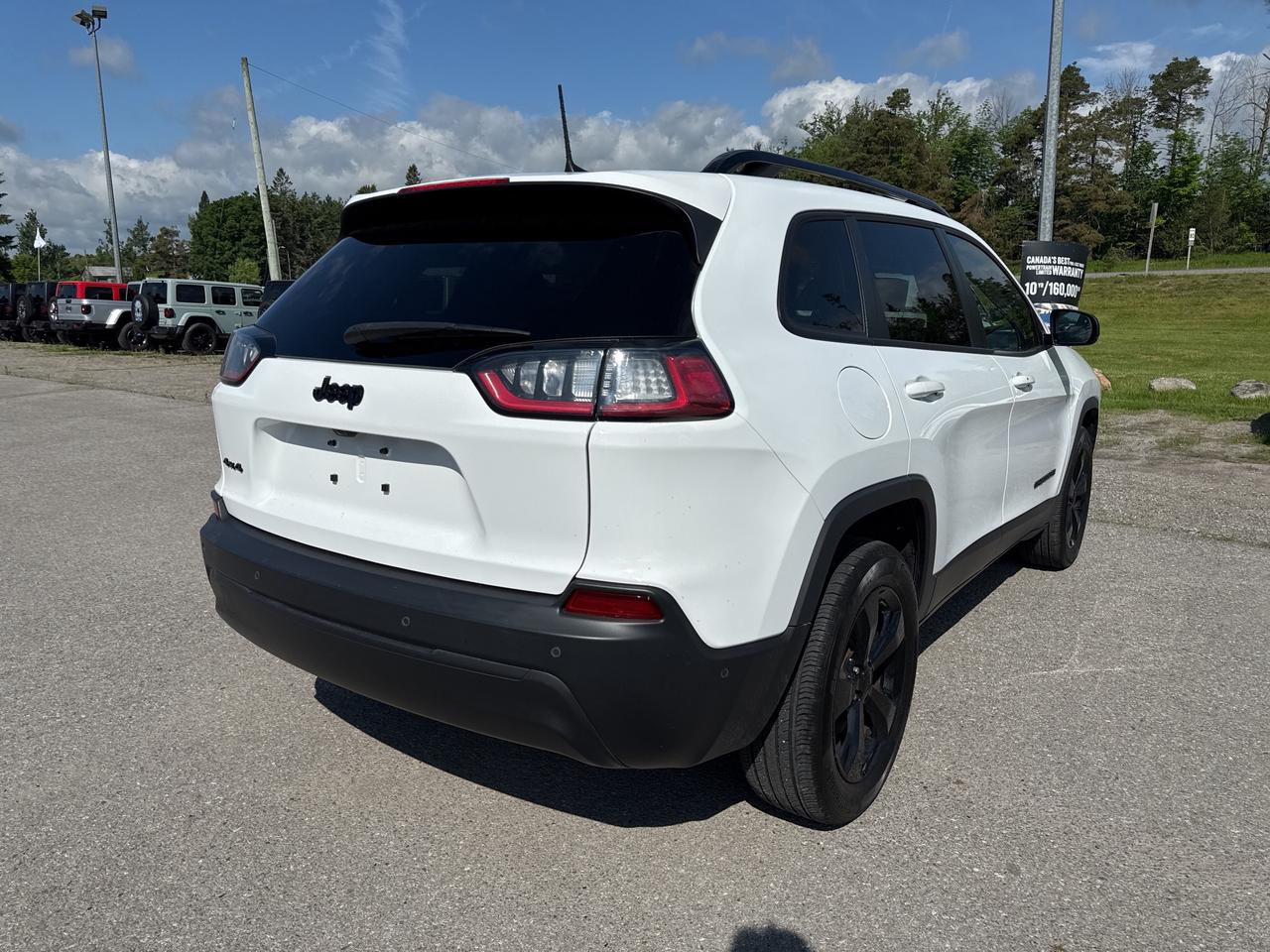 2023 Jeep Cherokee Altitude - sunroof - htd seats/wheel Photo