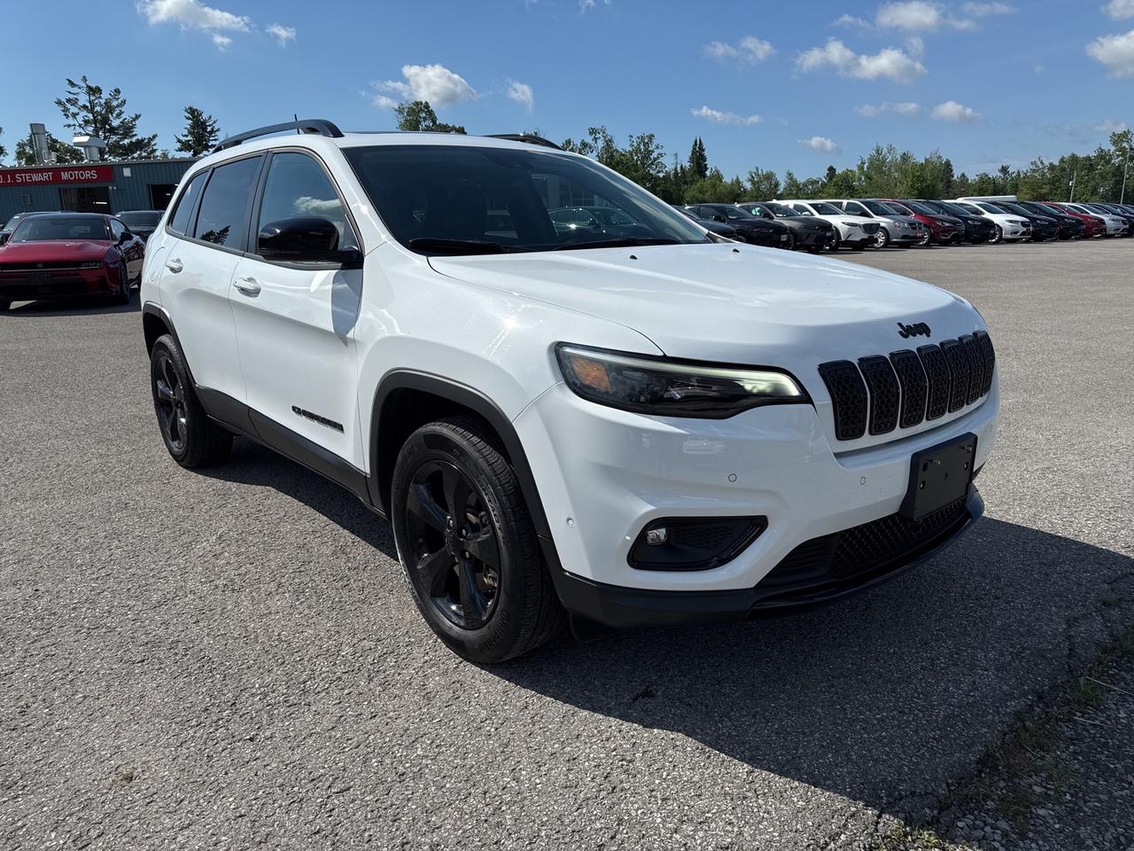 2023 Jeep Cherokee Altitude - sunroof - htd seats/wheel Photo
