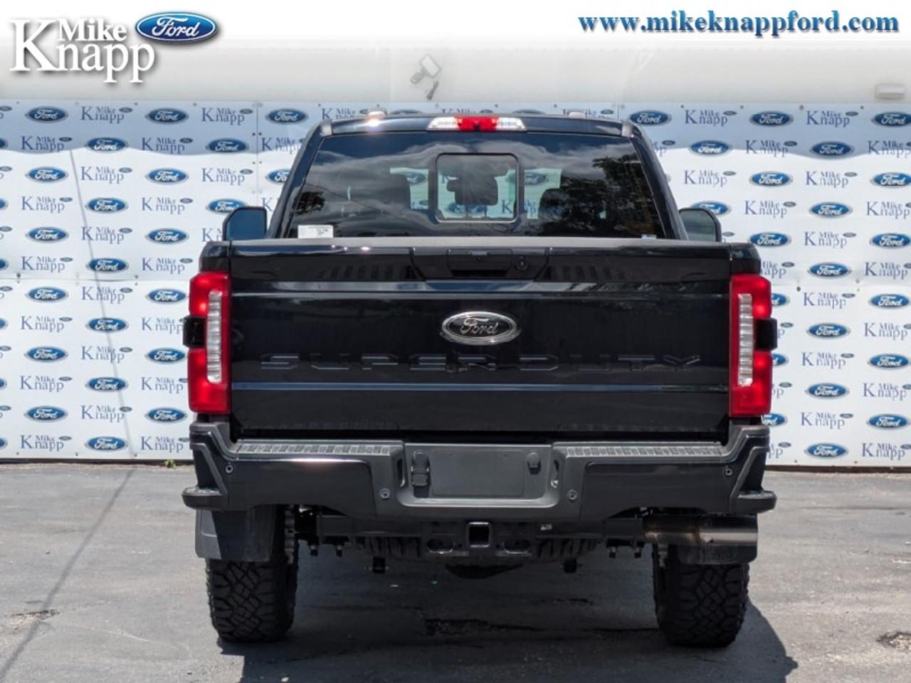 2026 Ford F-350 Super Duty Lariat Photo