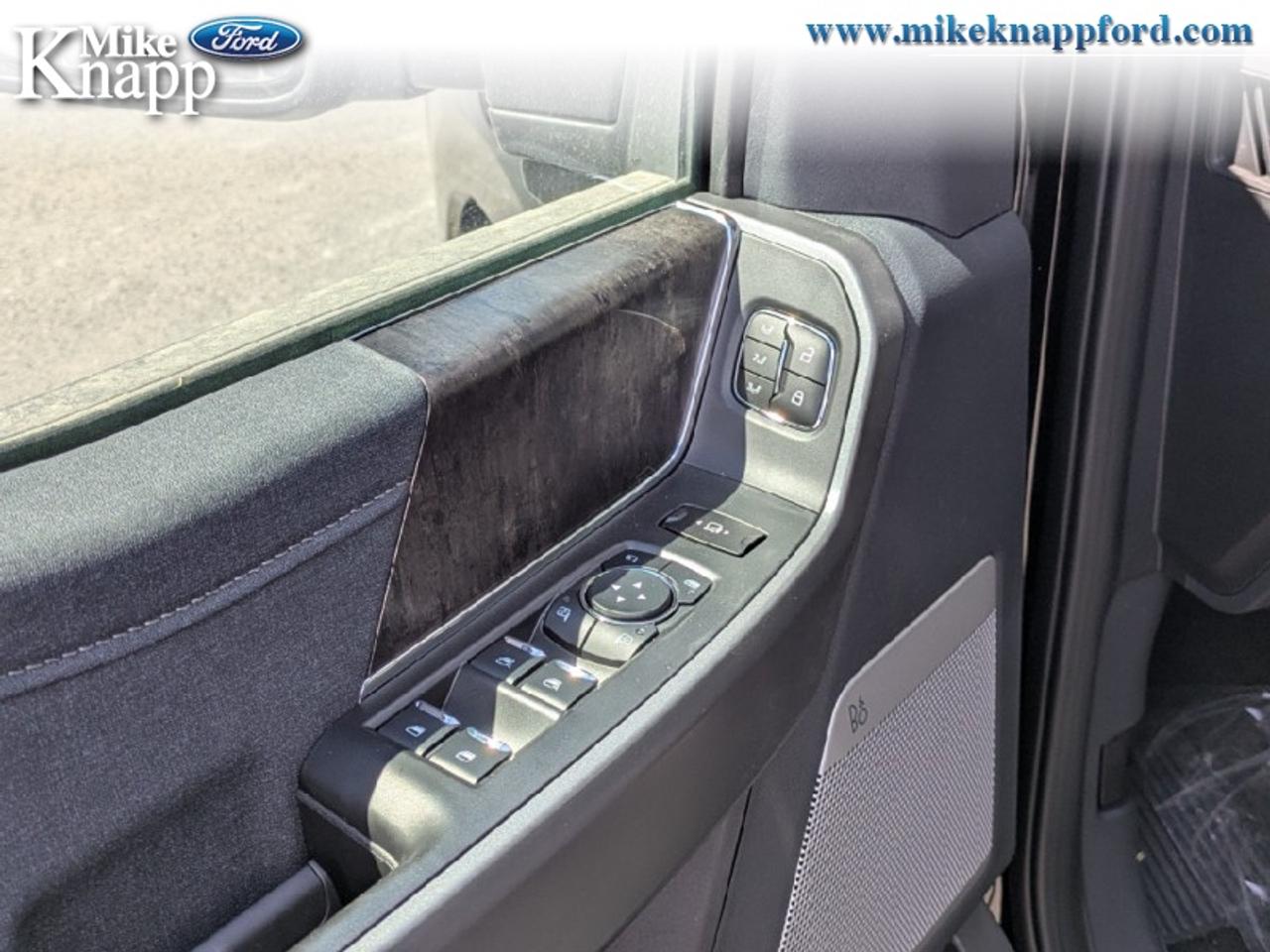 2026 Ford F-350 Super Duty Lariat Photo