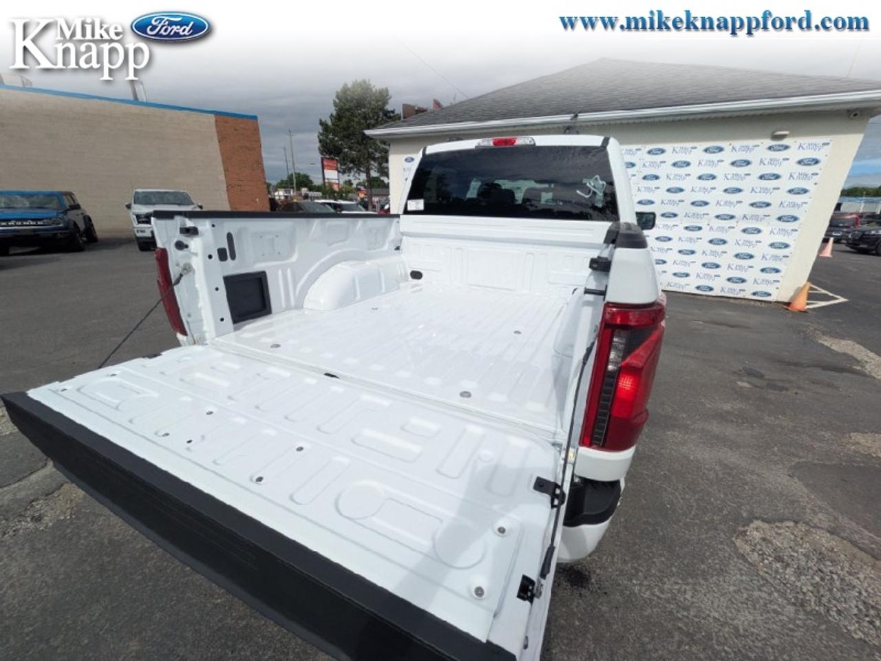 2026 Ford F-150 XLT Photo4