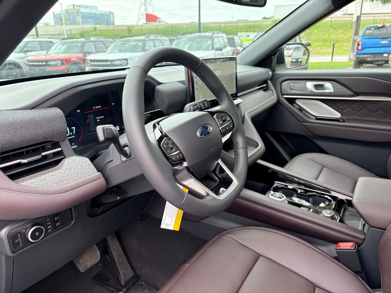 2026 Ford Explorer Platinum 4dr 4x4 Photo