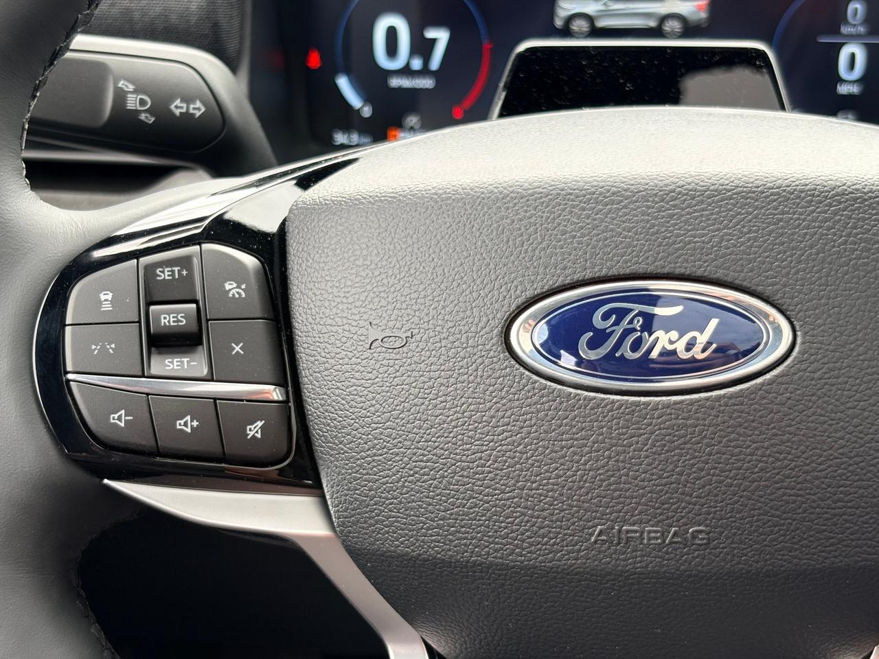 2026 Ford Explorer Platinum 4dr 4x4 Photo