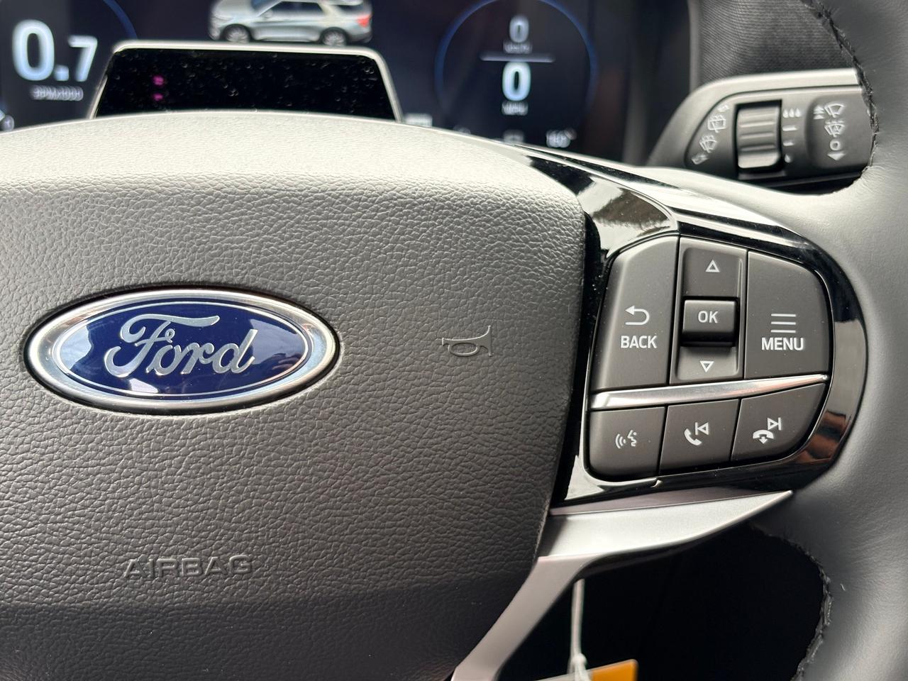 2026 Ford Explorer Platinum 4dr 4x4 Photo