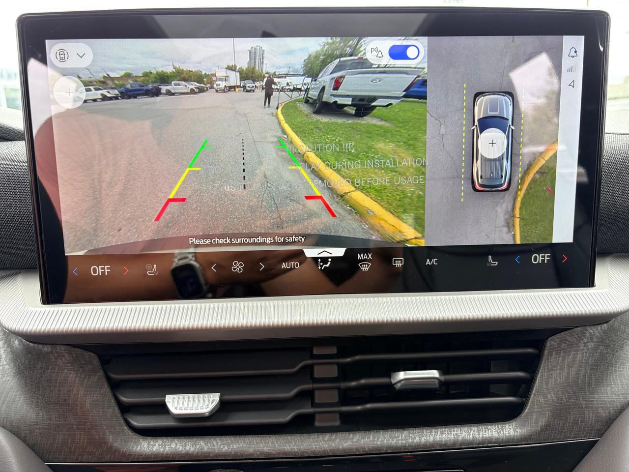 2026 Ford Explorer Platinum 4dr 4x4 Photo