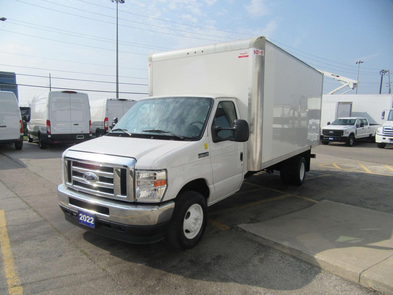 2022 Ford E-450 GAS 16FT ALUMINUM CUBE VAN WITH RAMP Photo