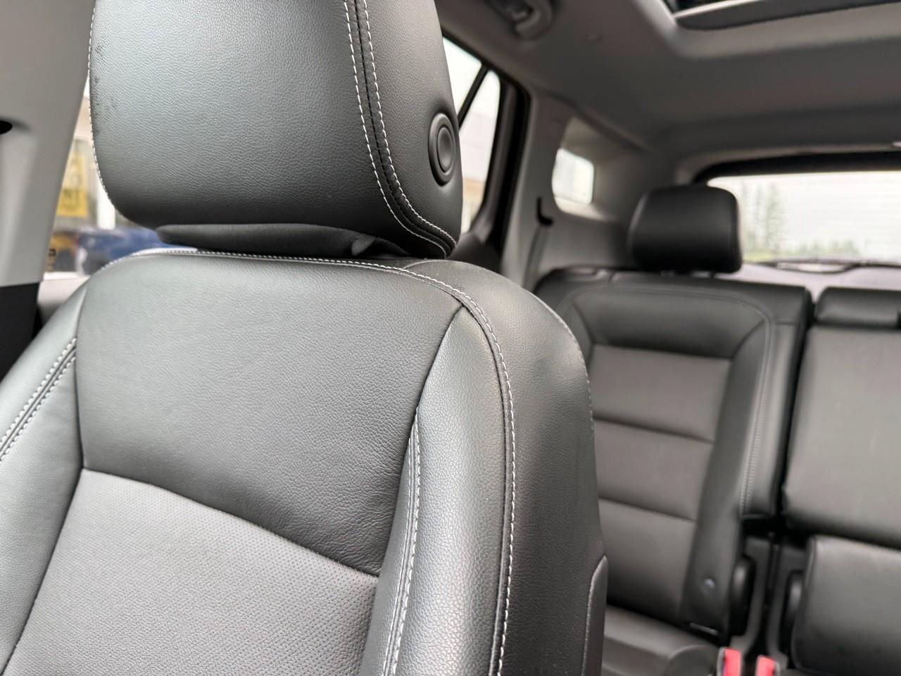 2022 GMC Terrain SLT ALL WEATHER MATS. SUNROOF. SLT PRO GRADE PKG. Photo