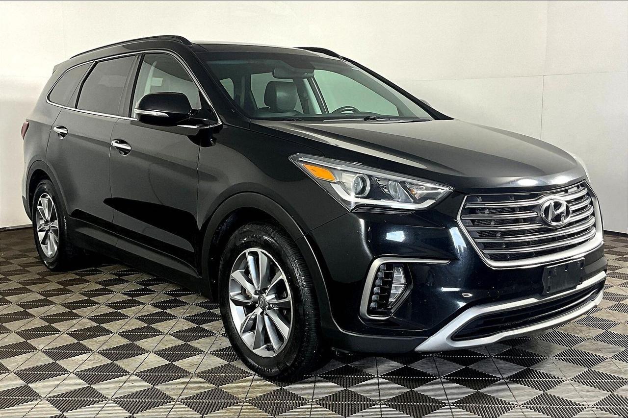 2017 Hyundai Santa Fe XL AWD 4dr Luxury Photo