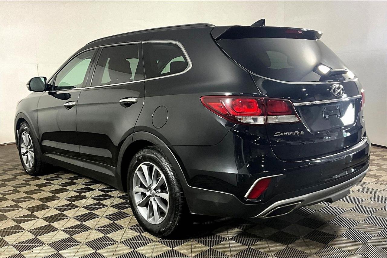 2017 Hyundai Santa Fe XL AWD 4dr Luxury Photo