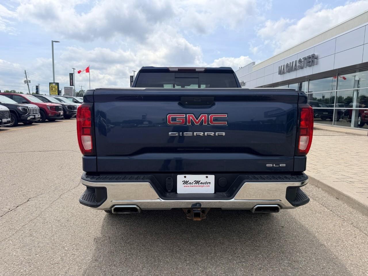 2020 GMC Sierra 1500 4WD Crew Cab 147  SLE Photo