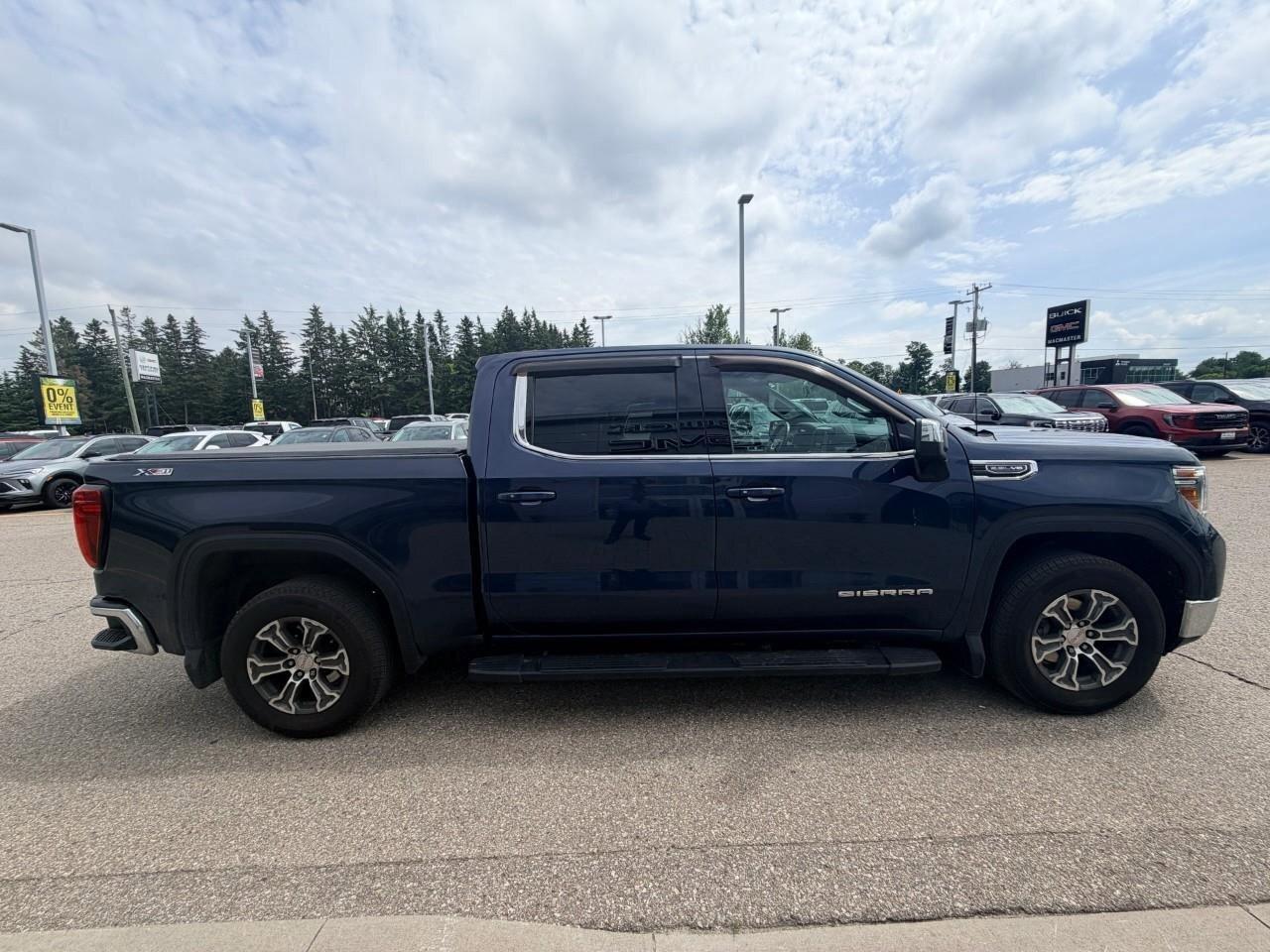 2020 GMC Sierra 1500 4WD Crew Cab 147  SLE Photo