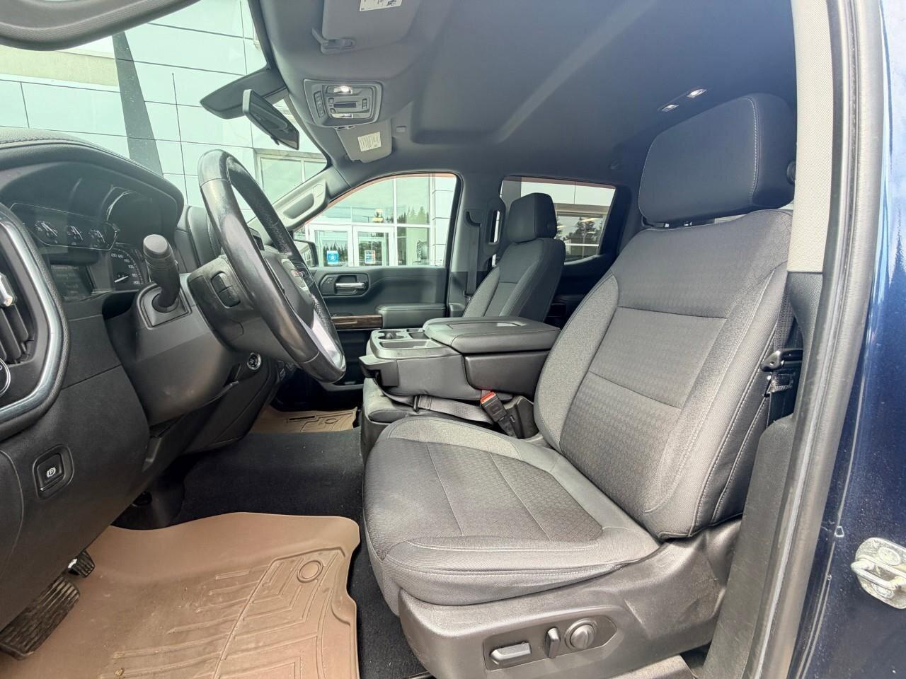 2020 GMC Sierra 1500 4WD Crew Cab 147  SLE Photo
