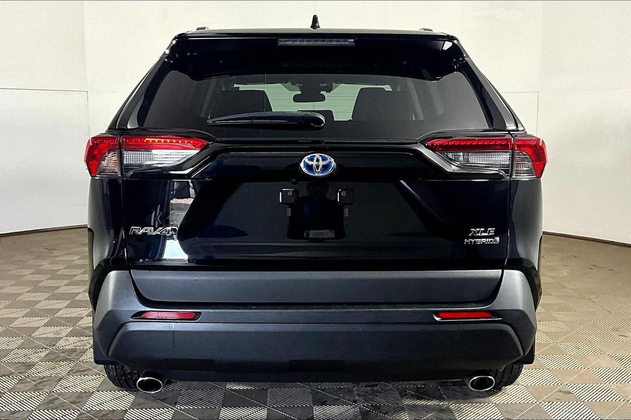2023 Toyota RAV4 Hybrid XLE AWD Photo