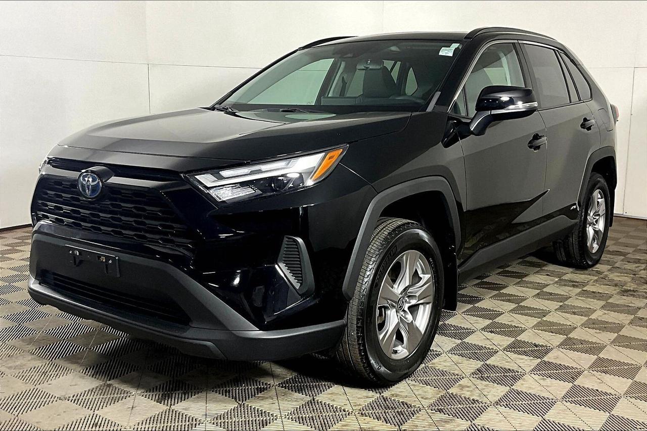 2023 Toyota RAV4 Hybrid XLE AWD Photo0
