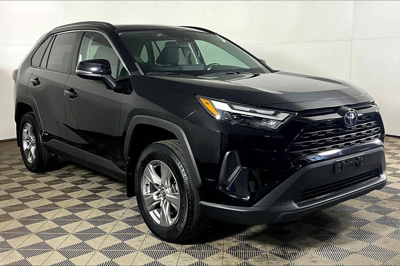 2023 Toyota RAV4 Hybrid XLE AWD Photo