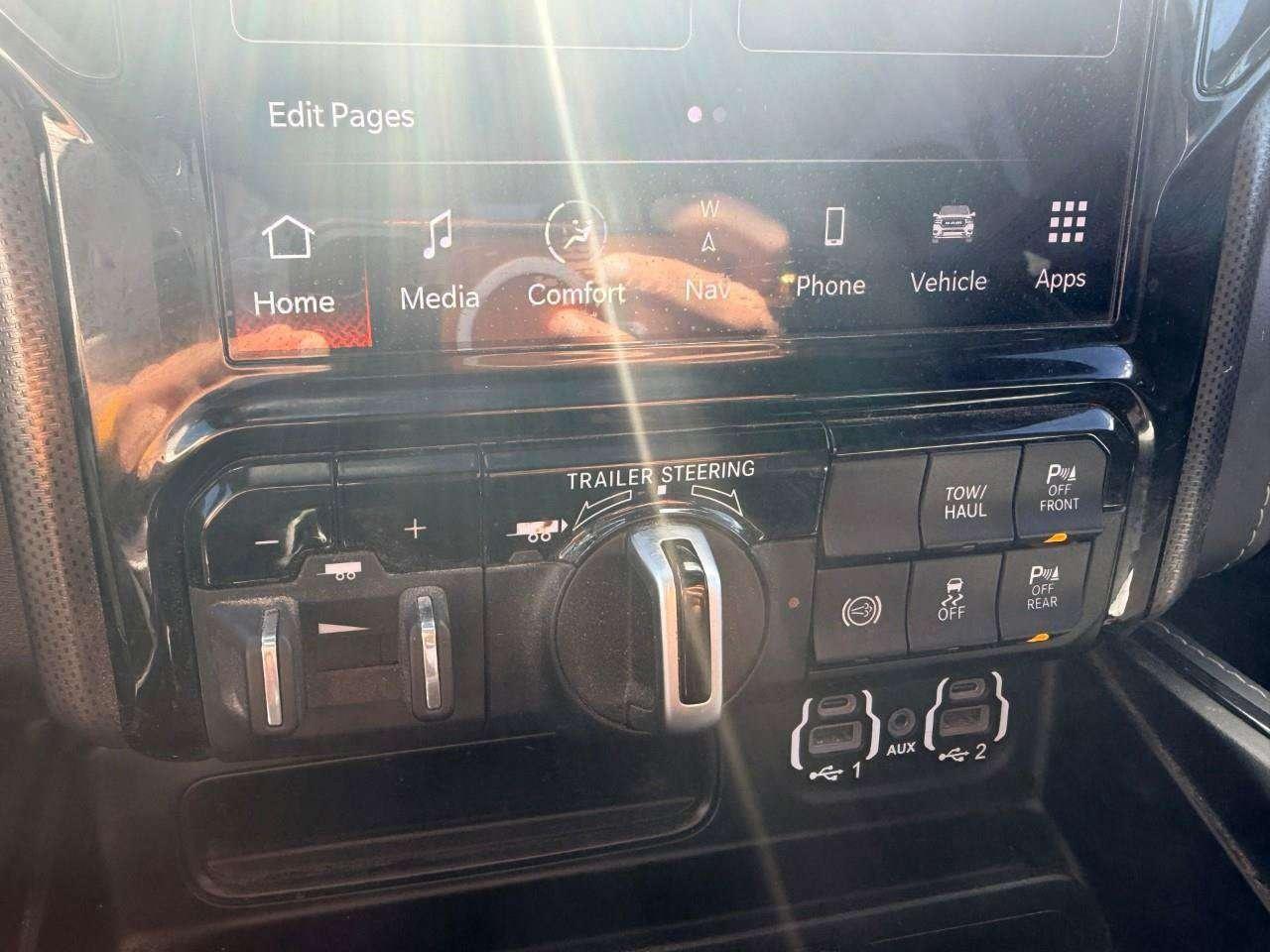 2023 RAM 2500 LIMITED, 6.7L DIESEL V6, 4X4, ALLOYS, HARMAN/KARDON, LEATHER, 1-OWNER, CERTIFIED PREOWNED! Photo