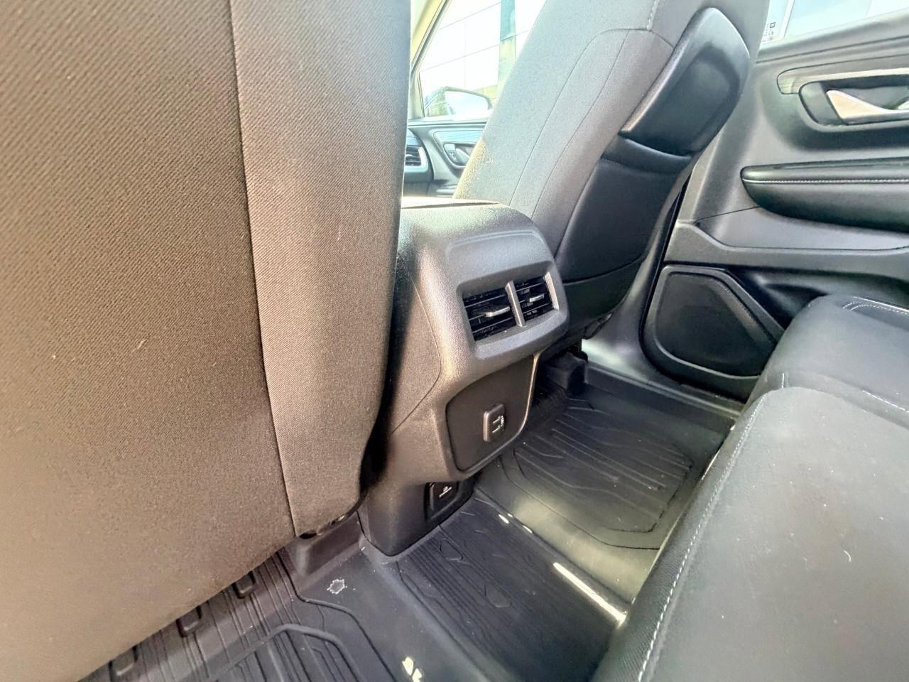 2022 GMC Terrain SLESLE, 1.5L 4-CYL, AWD, ALLOYS, CLOTH, 1-OWNER, C Photo