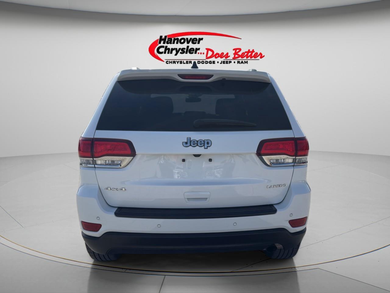 2021 Jeep Grand Cherokee LAREDO 4x4 Photo